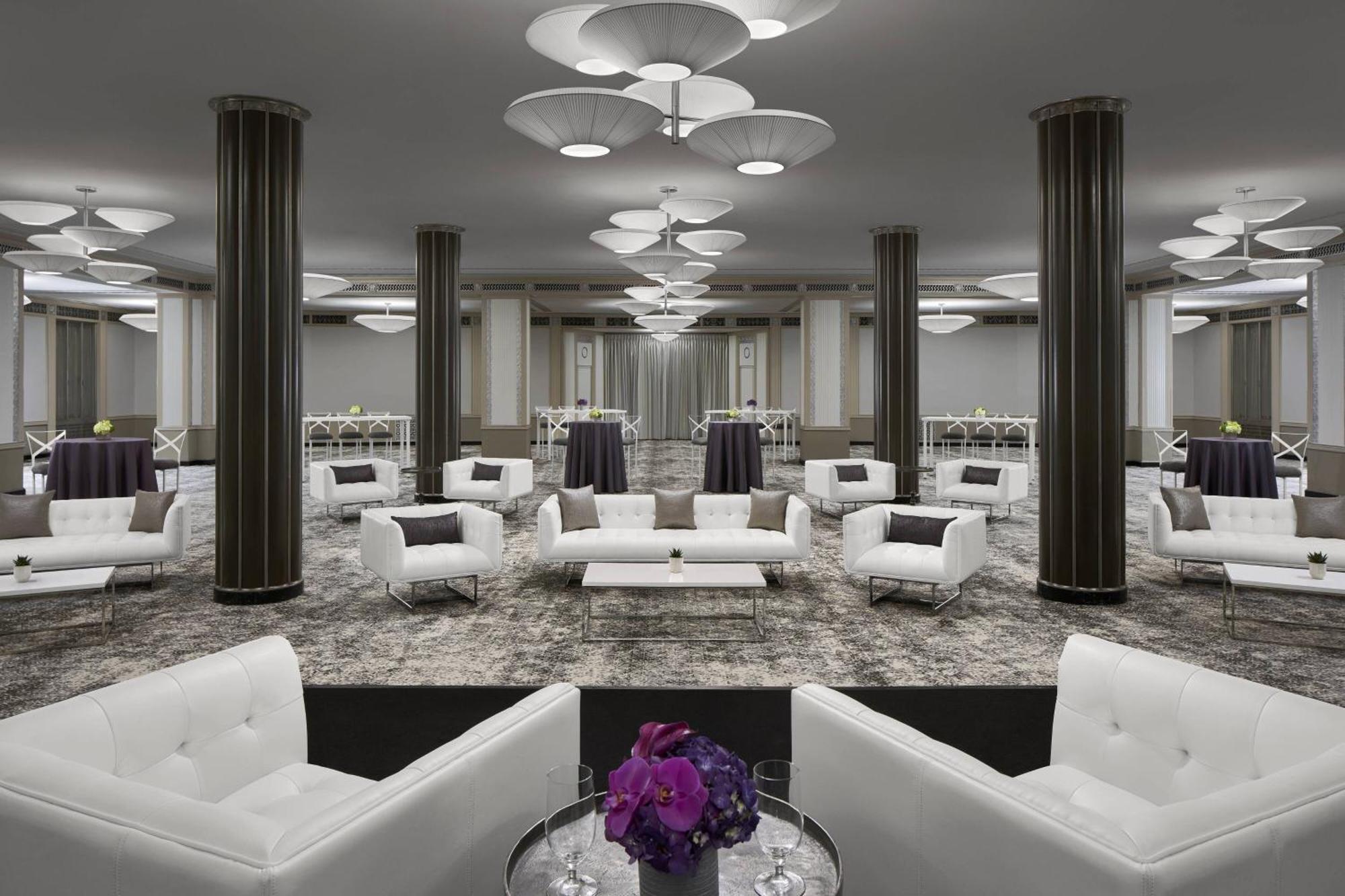 Отель The Ritz-Carlton, Кливленд Экстерьер фото