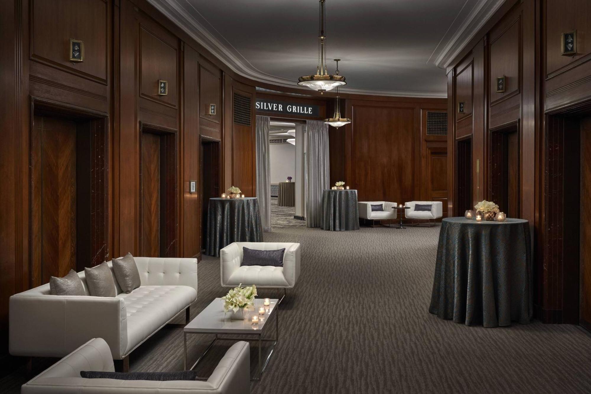 Отель The Ritz-Carlton, Кливленд Экстерьер фото